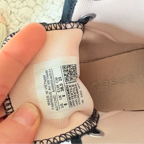 Converse Chuck Taylor All Star Butterflies High-Top Sneaker - Picture 12 of 12